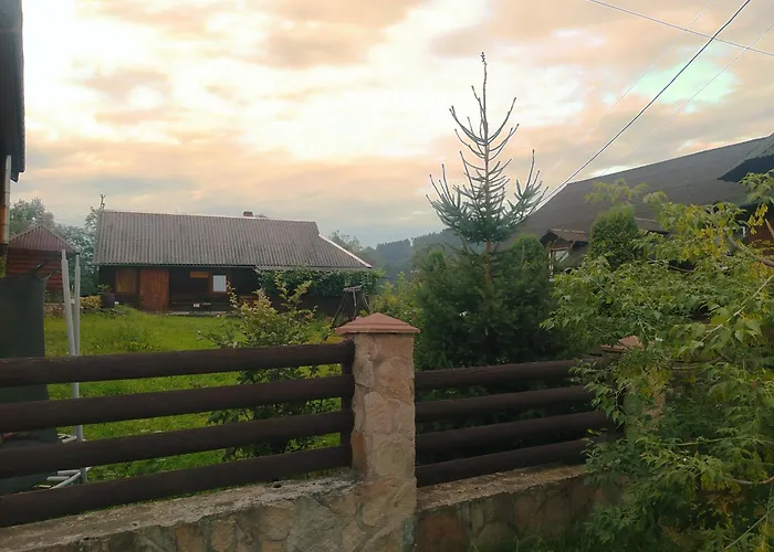 Starovitska Hata - Ethno-cottage Chata Verchovyna